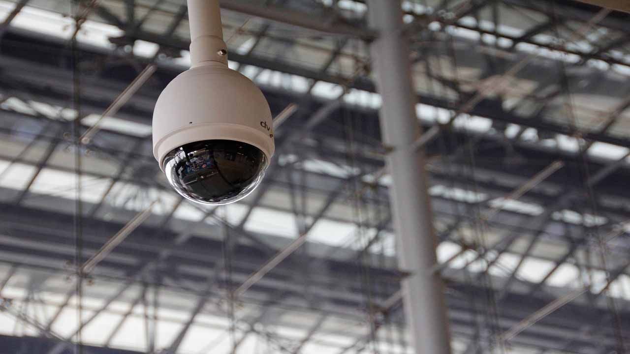 ¿En qué consiste el monitoreo de cámaras de seguridad?