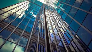 Arquitectura sostenible y los beneficios de los edificios inteligentes