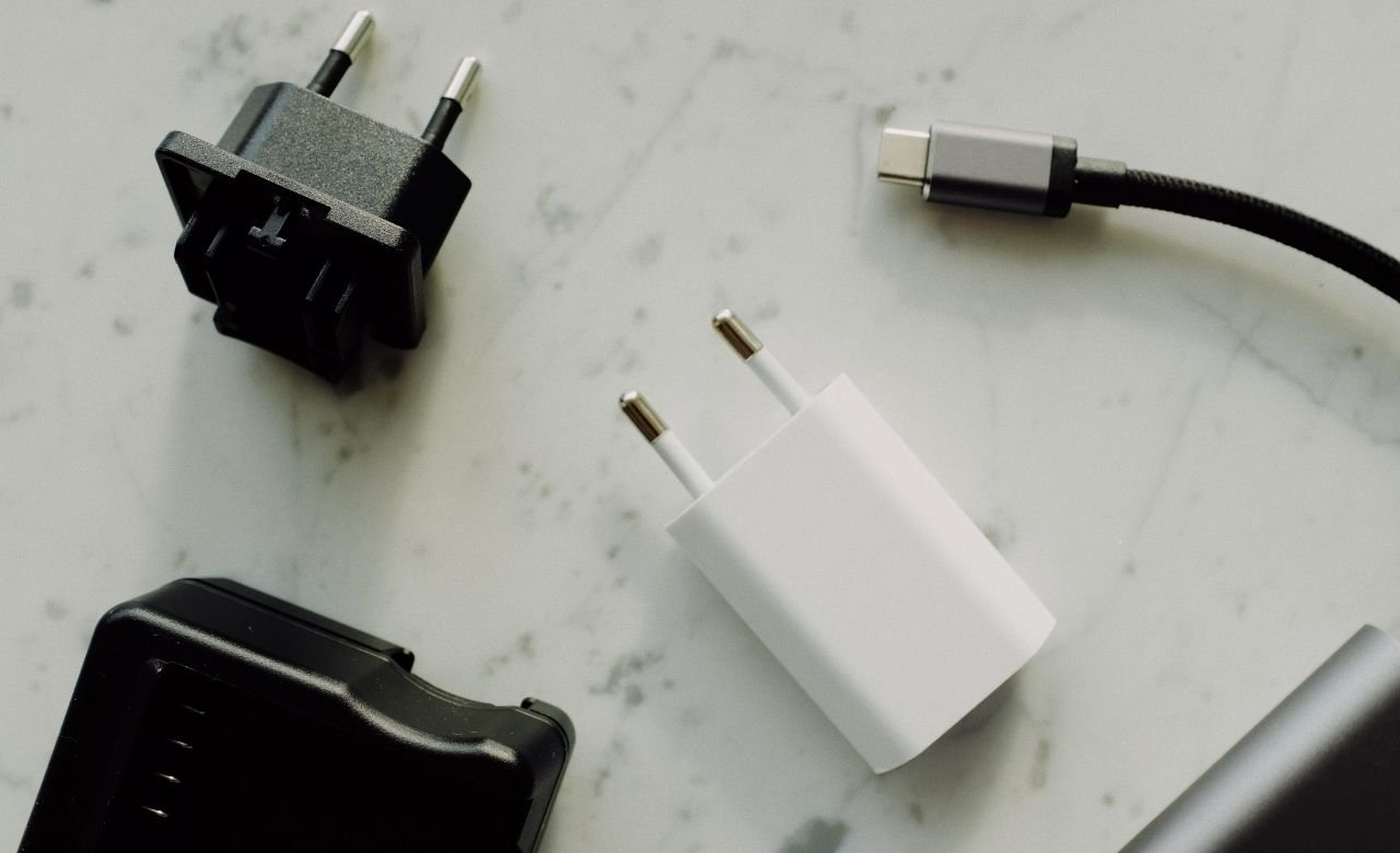 ¿Qué son los enchufes inteligentes y cómo utilizarlos en domótica?