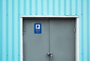 ¿Qué tan importantes son los carteles disuasorios en las alarmas?