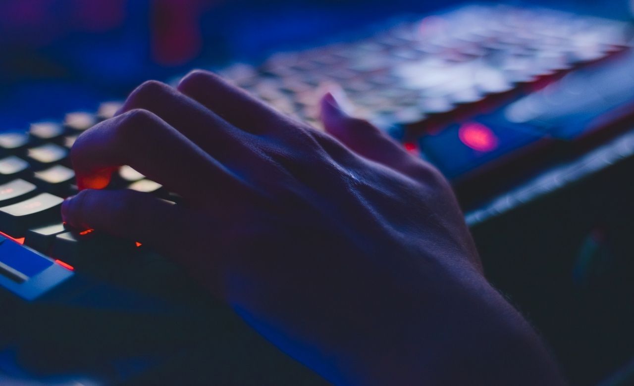¿Cuáles son los riesgos de un ciberataque en una empresa?